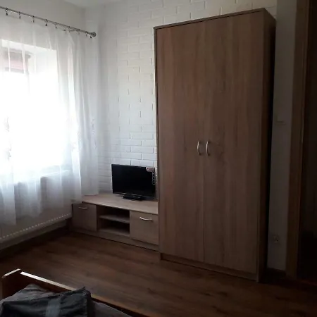 Alojamento de Turismo Rural Zacisze Przy Lesie Ryn (Warmian-Masurian)